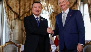 Delcy Rodríguez purga al ministro de Defensa de Venezuela, Vladímir Padrino, para congraciarse con Trump