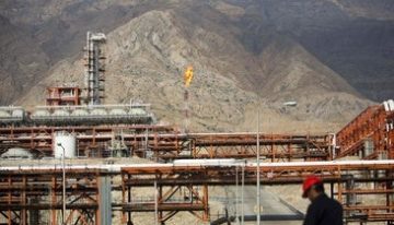 La nueva normalidad de Dubái: cumpleaños en un campo de golf con ruido de fondo de misiles