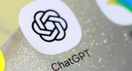 ChatGPT te da la razón incluso cuando puedes dañar a alguien o hacer algo ilegal