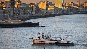 La flotilla a Cuba intenta lavar la imagen del régimen en medio de su peor crisis