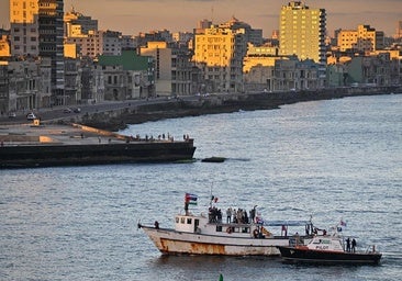 Trump permite la llegada de un petrolero ruso a Cuba: «Tienen que sobrevivir»