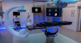 El Hospital del Mar estrena cuatro quirófanos más, una uci 'post-covid' y el primer servicio de farmacia robotizado del mundo: «Aumenta en un 60% los medicamentos almacenados»