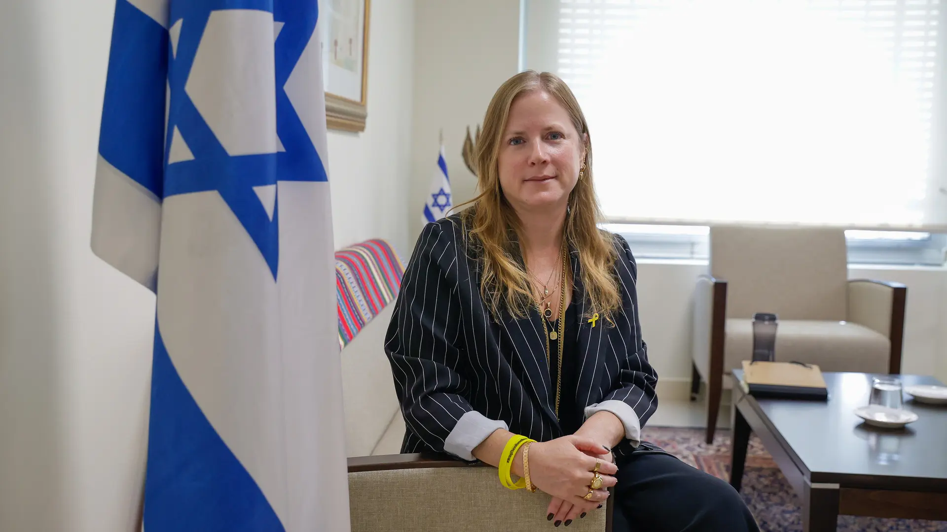 Dana Erlich, embajadora de facto de Israel en España, responde al 'No a la guerra' de Sánchez: «No a los eslóganes simplistas»
