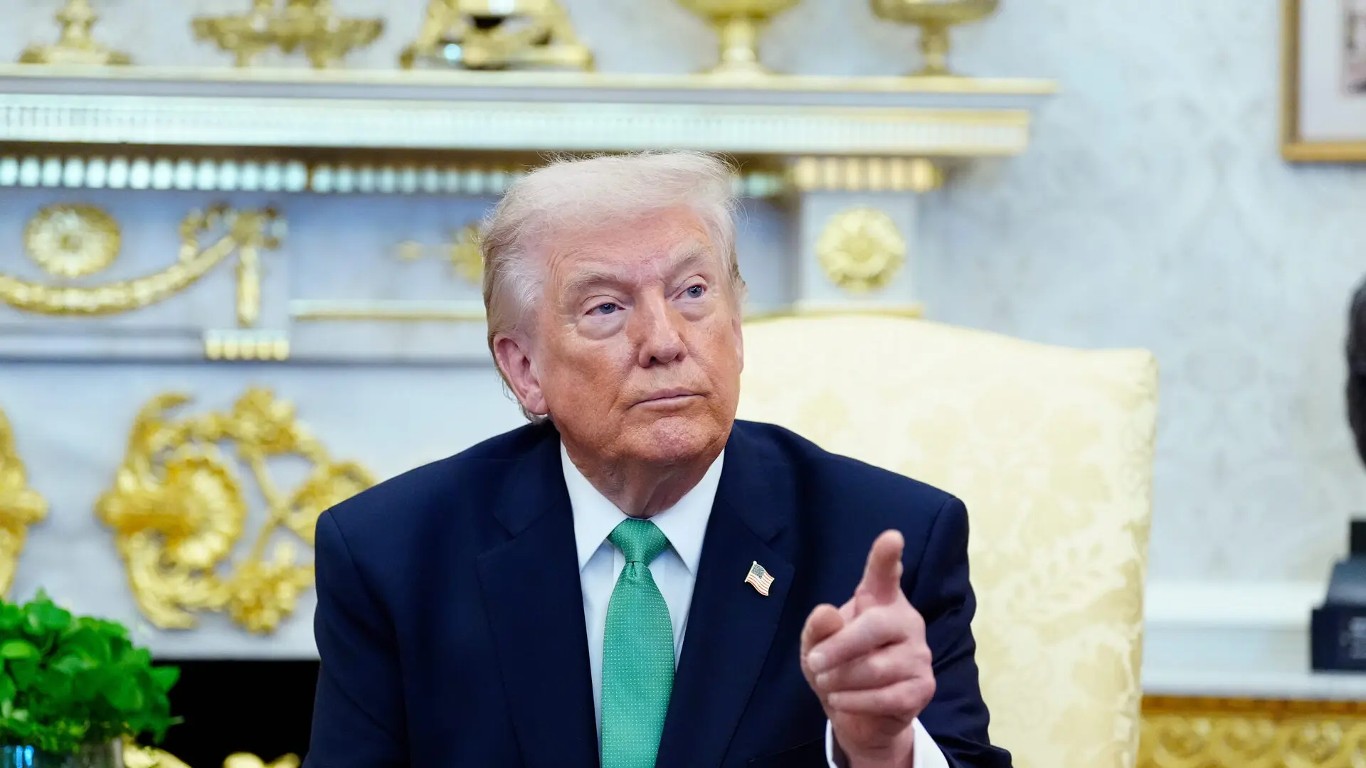 El motivo por el que el gobierno de Donald Trump quiere que los estadounidenses utilicen anillos inteligentes