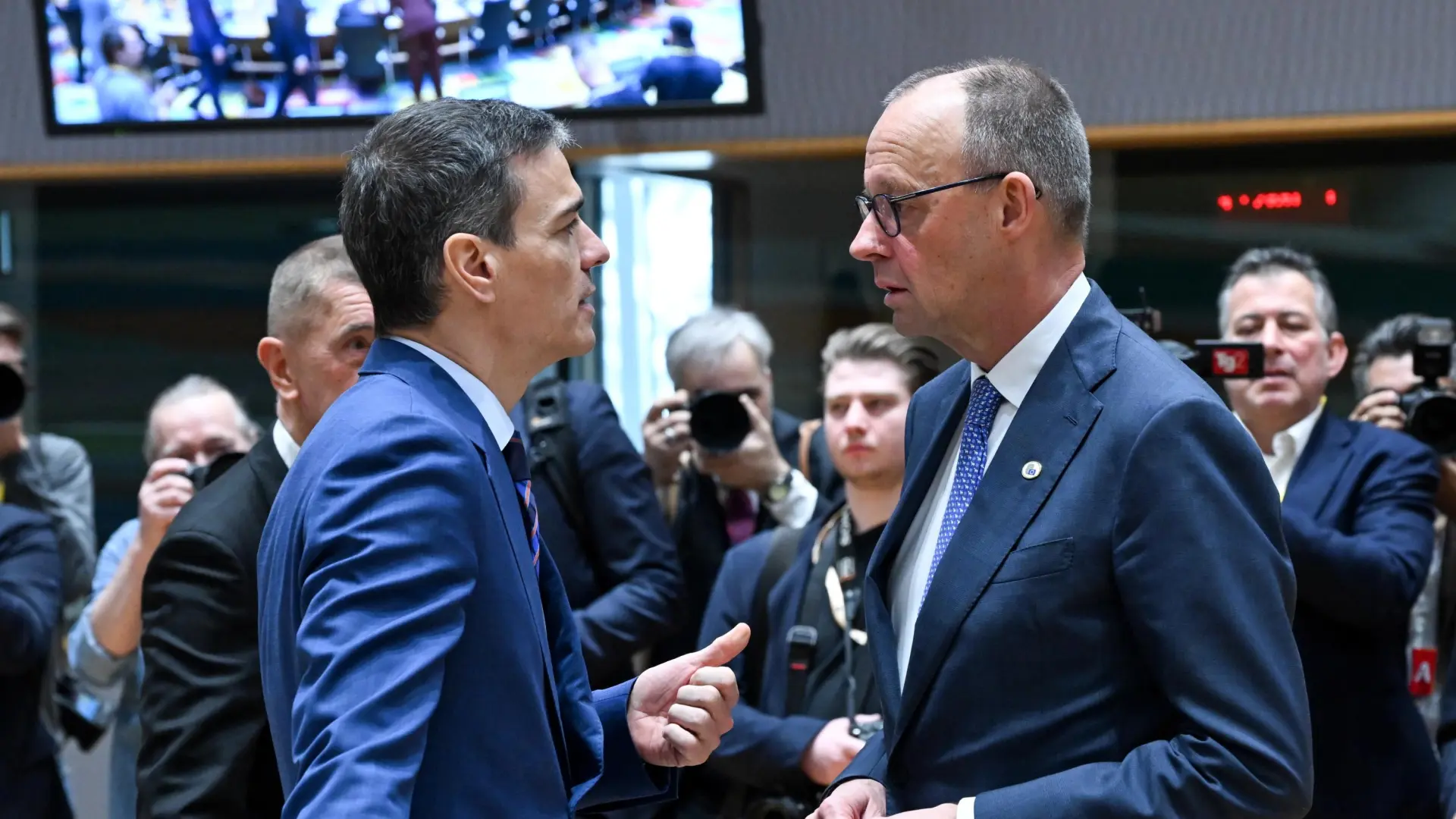 Europa abraza el «no a la guerra» y se une en torno a la diplomacia mientras Orbán se enroca su veto a la ayuda a Ucrania