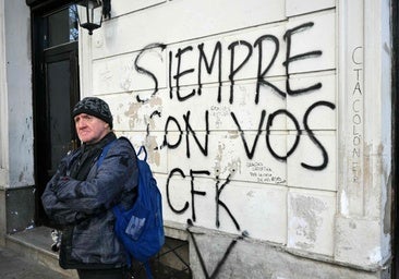 Cristina Kirchner sale de su prisión domiciliaria para ir a juicio en la mayor causa por corrupción de Argentina