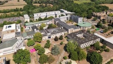 Aumentan a 20 los casos sospechosos de meningitis en el Reino Unido en un brote «sin precedentes»