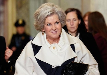 Trump anuncia que su jefa de gabinete padece cáncer de mama