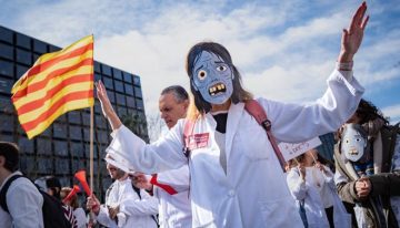 Los médicos protestarán junto a los profesores este viernes en el Parlament en una nueva jornada de huelga