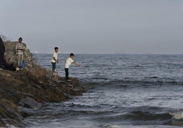 Expatriados españoles en Dubái: «Si Emiratos decide pasar al ataque, sí que me iría de aquí»