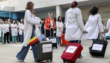 La huelga de médicos en España deja miles de consultas y operaciones suspendidas