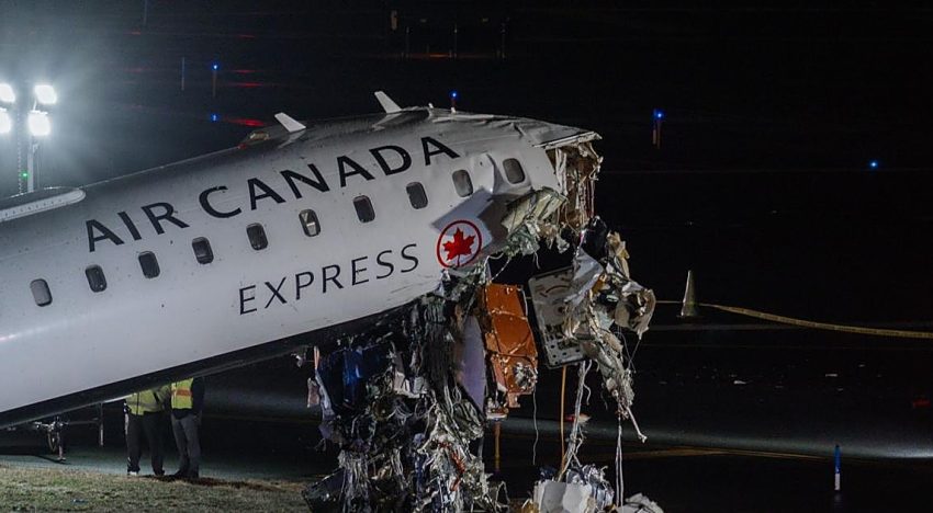 La radio del accidente mortal del avión en LaGuardia y un camión de bomberos: «Estaba en una emergencia antes y la he liado»