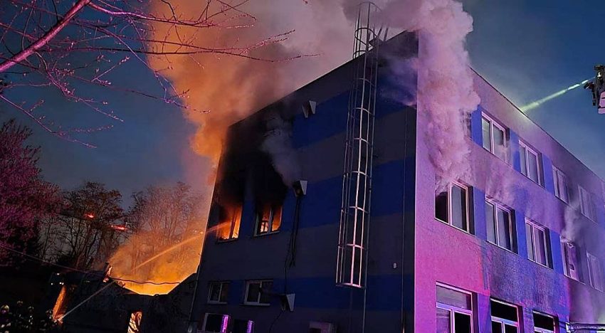 La Policía checa investiga como atentado terrorista un incendio en una fábrica de armas vinculada a Israel