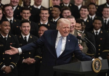 Irán pone una foto de Pedro Sánchez en los misiles para atacar Israel, según la agencia estatal Tasnim