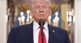 Trump amenaza a Irán con destruir los puentes y centrales eléctricas