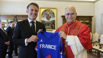Macron se reúne con el Papa León XIV para hablar sobre la guerra en Oriente Próximo