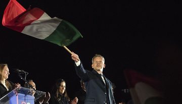 Magyar defiende que gobernará «para todos los húngaros» y la UE lo celebra