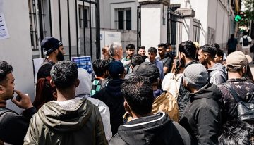 La derecha francesa carga contra Sánchez por la regularización y propone convertir a España en «un paria»