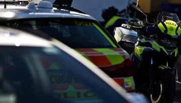 La Policía detiene a un hombre tras apuñalar a dos personas en un barrio de mayoría judía en Londres