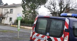 Liberan a un niño de nueve años encerrado por su padre en una furgoneta durante un año: estaba desnutrido y sin poder caminar