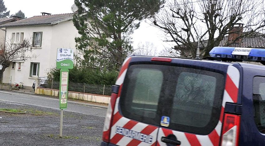 Liberan a un niño de nueve años encerrado por su padre en una furgoneta durante un año: estaba desnutrido y sin poder caminar