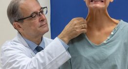 Un ensayo clínico probará los beneficios  del bótox contra las arrugas del cuello: «Es una alternativa segura y sencilla»