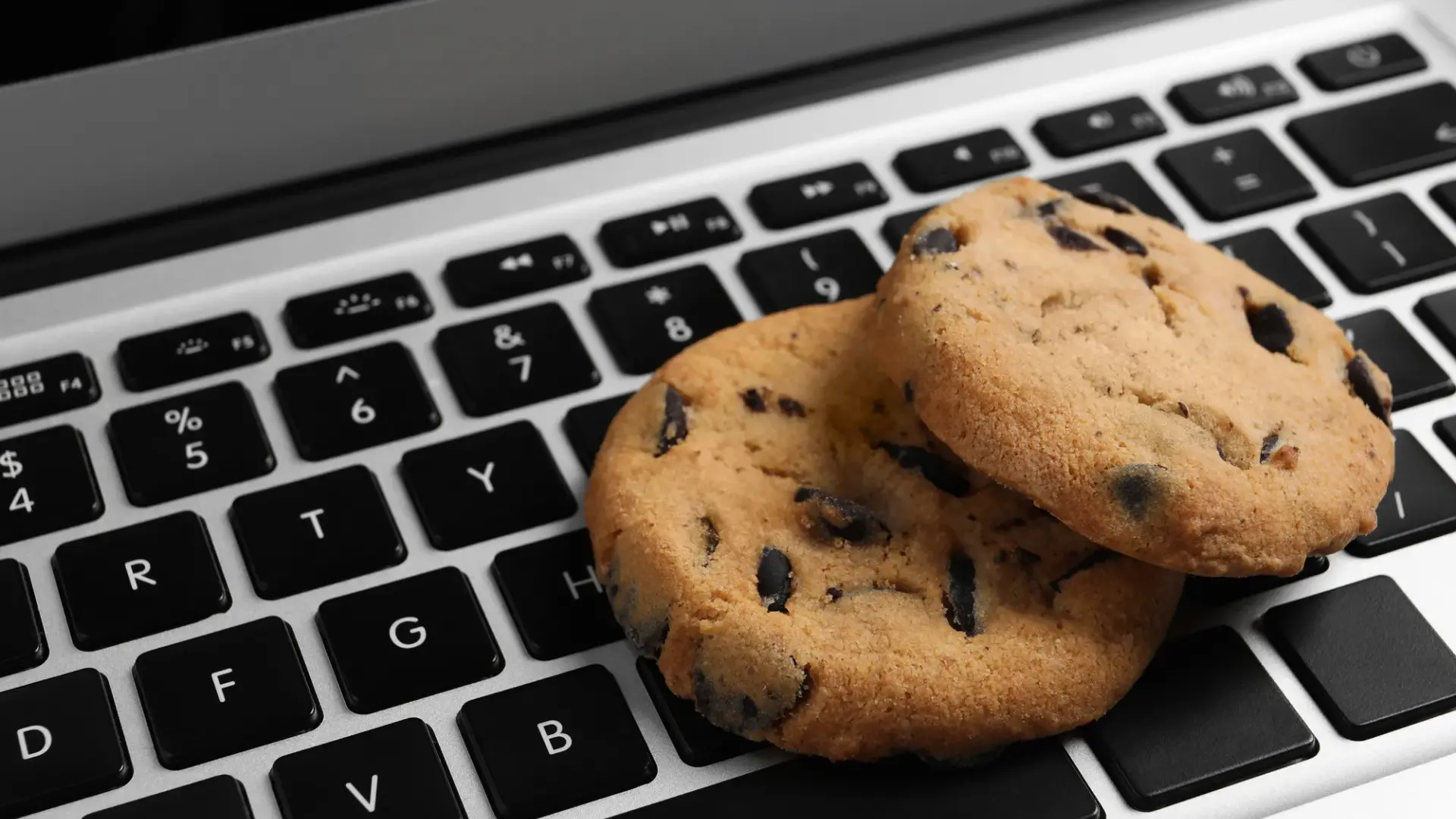 ¿Sirve de algo rechazar las cookies? Descubren que Google y Microsoft siguen rastreando para recopilar datos