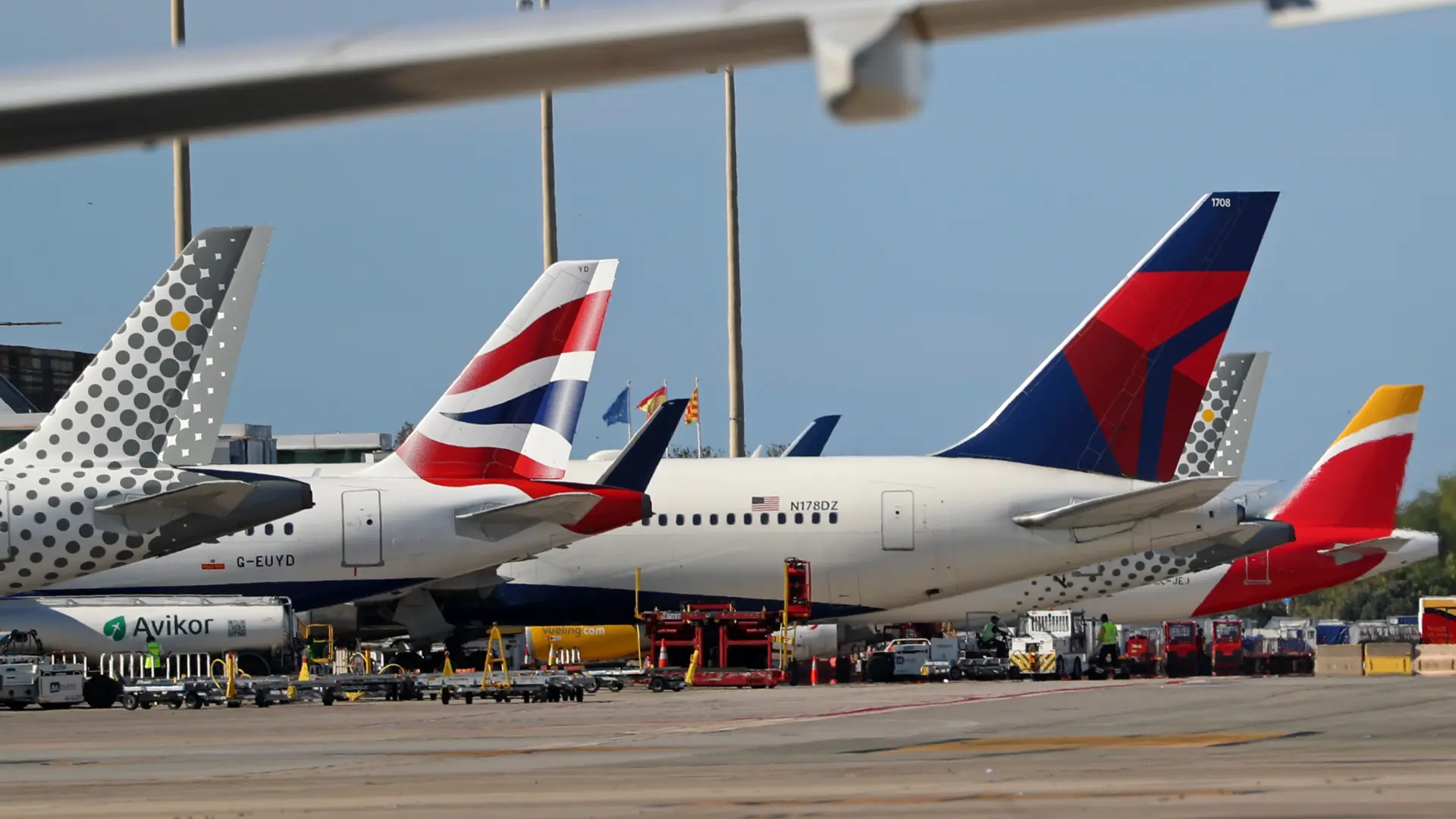 Bruselas no ve riesgo inmediato de cancelaciones de vuelo por escasez de combustible