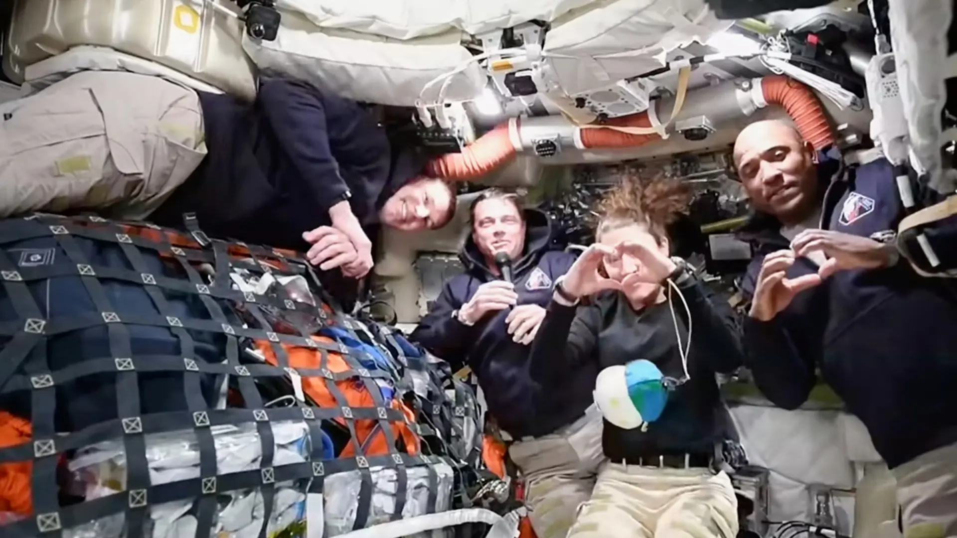 Misión Artemis II de la NASA, en directo: última hora de los cuatro astronautas de la nave Orion rumbo a la Luna