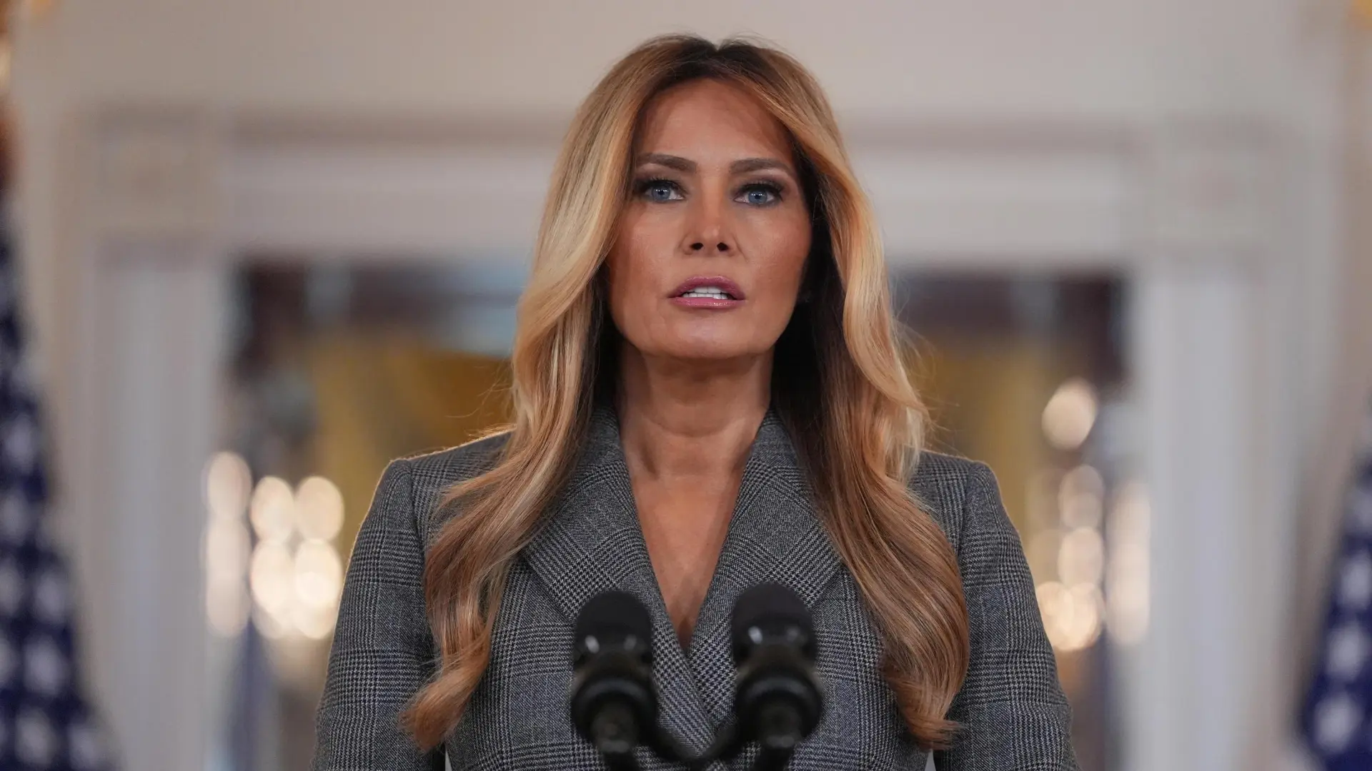 Qué hay detrás de la extraña comparecencia de Melania para hablar de Epstein: «Es una bomba política… y Trump detesta este tema»
