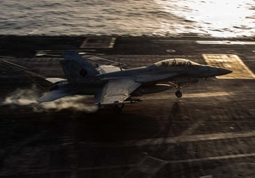 Recolectar agua, comer bayas y moverse de noche: ¿es posible sobrevivir tras ser derribado por el enemigo?