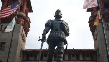 Mantuvo relaciones «desviadas» con un alumno y su marido la dejó: una entrenadora, acusada de 32 delitos sexuales en EE.UU.