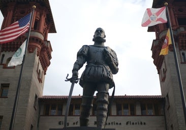 Mantuvo relaciones «desviadas» con un alumno y su marido la dejó: una entrenadora, acusada de 32 delitos sexuales en EE.UU.