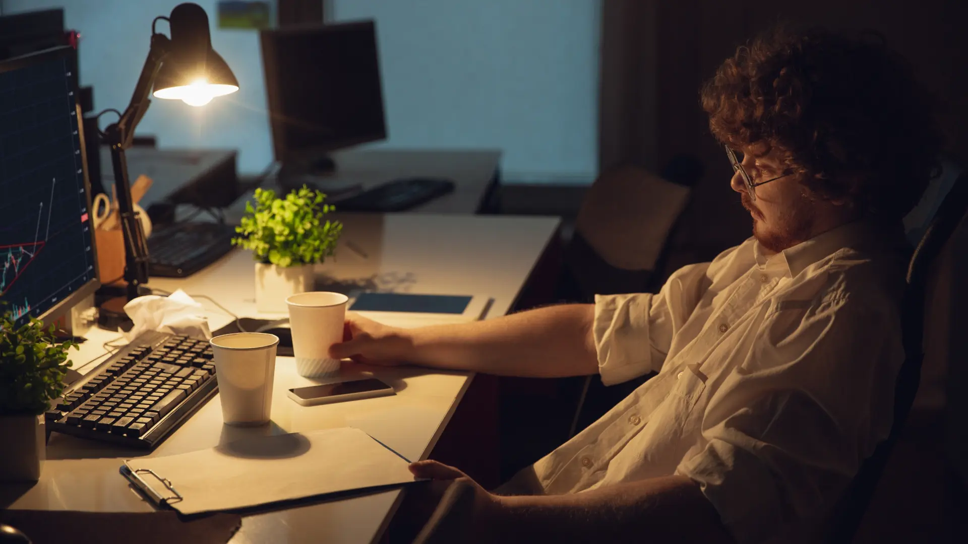 Bruselas plantea un día de teletrabajo a la semana y transporte público gratis para amortiguar la crisis energética por la guerra