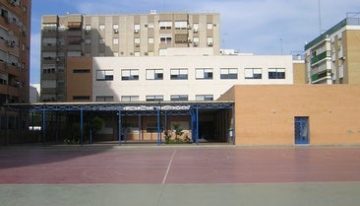 Condenan por acoso a la profesora de Evaëlle, la alumna de once años que se suicidó en Francia