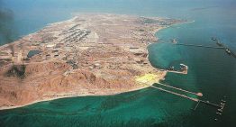 EE.UU. e Israel apuran el ultimátum con feroces ataques sobre  Jark y los trenes iraníes