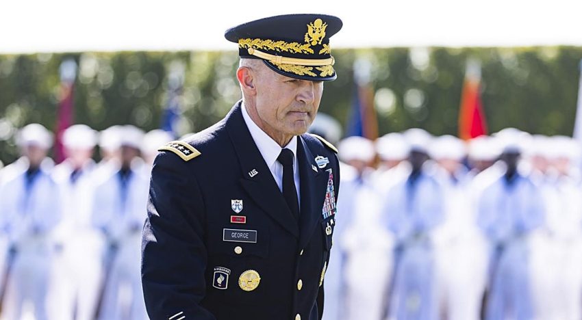 Trump purga al jefe del Ejército y agrava la crisis en EE.UU. por la guerra de Irán