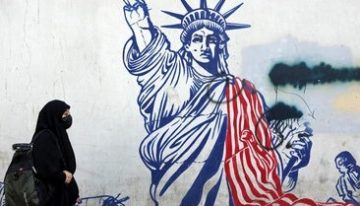 Trump asegura que EE.UU. ha rescatado al tripulante de un caza derribado que estaba desaparecido en Irán