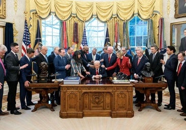 Tres despidos en dos meses: el Gobierno de Trump vuelve al caos de su primer mandato