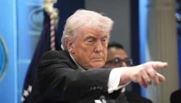 Trump habla con Putin y asegura que le ha pedido  un alto el fuego en Ucrania