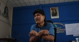 Acusan a Evo Morales de buscar la caída del presidente de Bolivia tras la ola de violencia