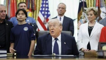 La Justicia revela una nota del primer intento de suicidio de Jeffrey Epstein