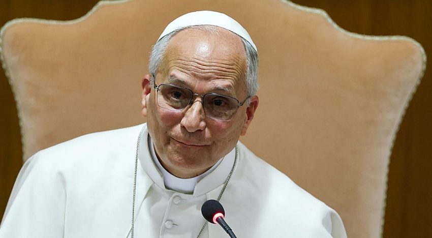 Mistral rechaza la petición del Papa de prohibir la IA en la guerra: «Necesitamos defendernos»