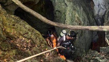 Rescatados con éxito otros cuatro supervivientes de la cueva inundada en Laos