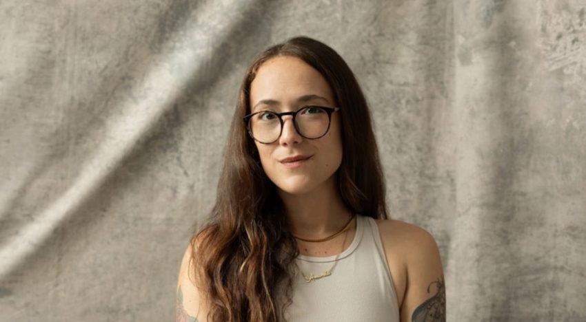 “Se hace país desde la poesía”: escritora puertorriqueña Amanda Hernández recibe el prestigioso Premio Ambroggio