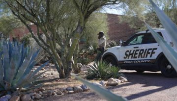 Encuentran restos humanos cerca de la casa de Nancy Guthrie, la desaprecida madre de la reportera Savannah Guthrie
