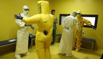 Los 13 españoles en cuarentena podrán recibir visitas con epis y mascarillas a los siete días, si siguen con una PCR negativa