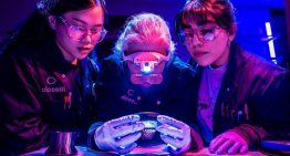 Colossal Biosciences, la empresa que busca resucitar especies, anuncia la creación de huevos artificiales para incubar aves extintas