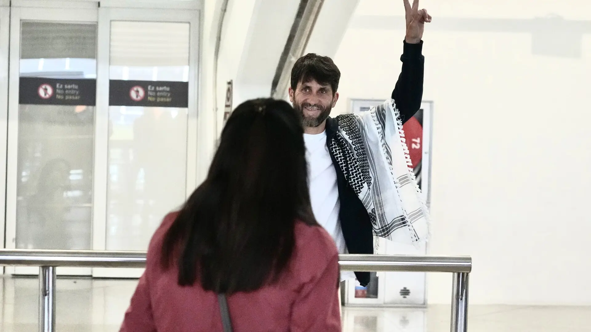 Los españoles en la flotilla denuncian a su llegada a España haber sufrido «maltratos físicos y psicológicos» por el ejército israelí