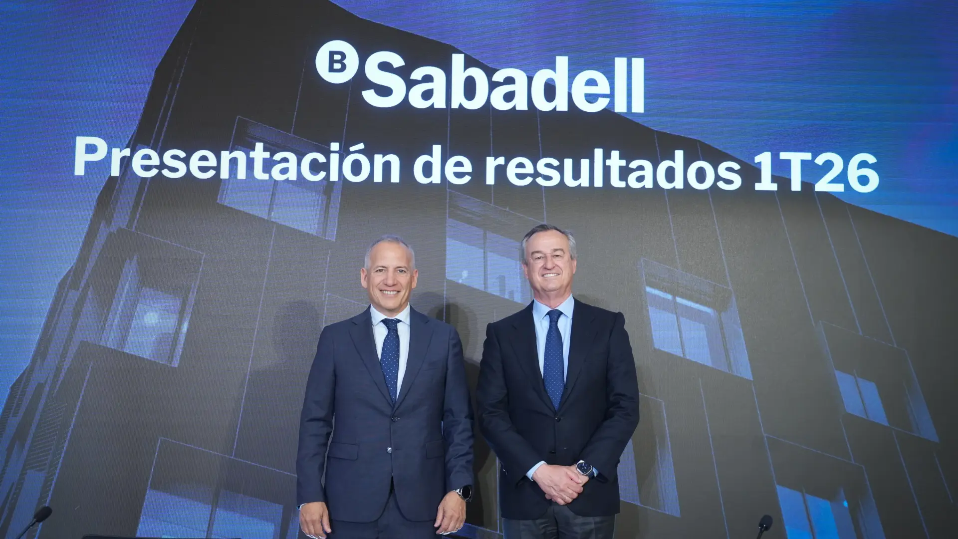 González-Bueno (Sabadell) en su despedida: «Las probabilidades de una OPA hostil sobre el banco son insignificantes»